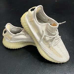 Yeezy Adidas Boost 350 V2 “light” men’s size 5.5 so women’s 7